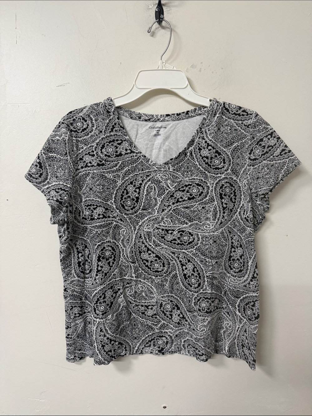 croft & barrow Black and White Paisley V-Neck Tee